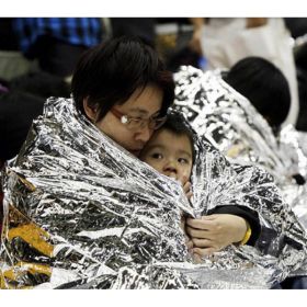 Human Body Hypothermia Lifesaving Emergency Blanket In Outdoor Field (Option: PETsilver-140X210CM)